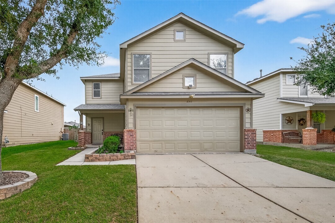 8311 Tartan Ct in Rosharon, TX - Building Photo