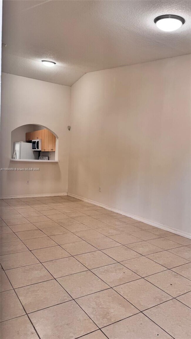 2931 SE 13th Ave in Homestead, FL - Foto de edificio - Building Photo