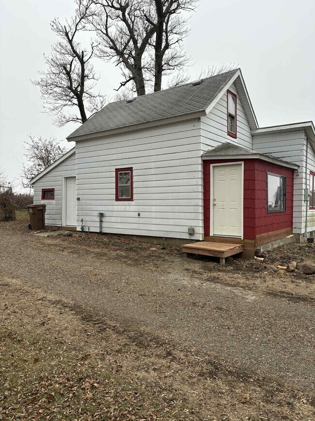 259 Elizabeth St in Alden, MN - Building Photo - Building Photo