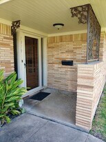 7919 Montglen Dr in Houston, TX - Building Photo