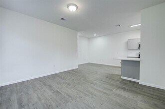 319 N Carolina St-Unit -B in Houston, TX - Building Photo - Building Photo