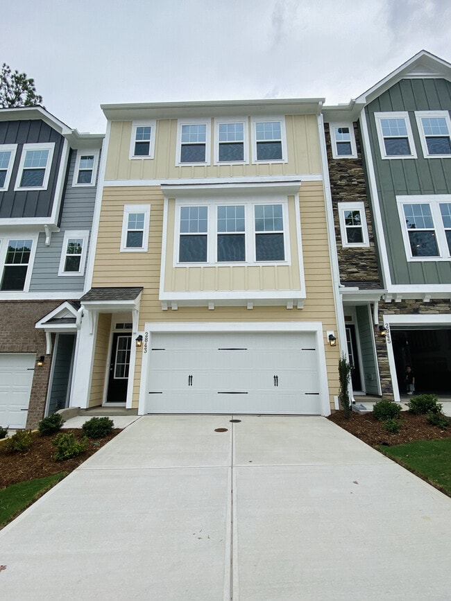 property at 2843 Macbeth Ln