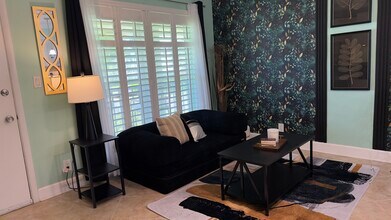 235 Seaview Ct in Marco Island, FL - Building Photo - Building Photo