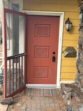 907 W Summit Ave in Flagstaff, AZ - Foto de edificio - Building Photo