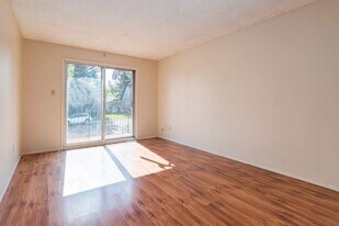 Ingram House in Brooks, AB - Building Photo