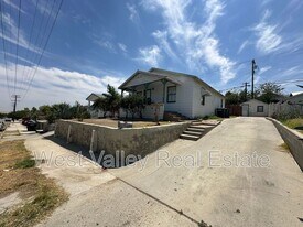 417 E St in Taft, CA - Building Photo