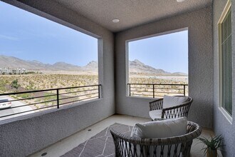 600 N Carriage Hill Dr in Las Vegas, NV - Building Photo - Building Photo