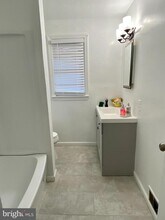 2747 Fort Scott Dr in Arlington, VA - Foto de edificio - Building Photo