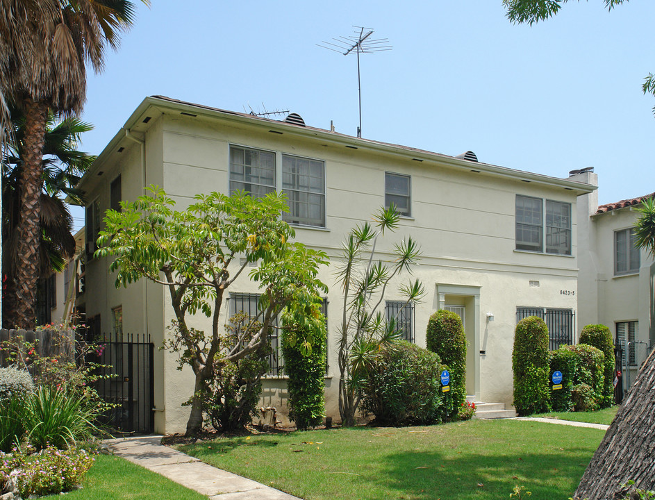 8423-8425 Blackburn Ave in Los Angeles, CA - Building Photo