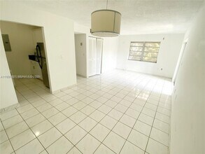 1337 NW 1st St in Miami, FL - Building Photo - Building Photo