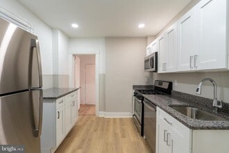 1645 S Etting St in Philadelphia, PA - Building Photo - Building Photo