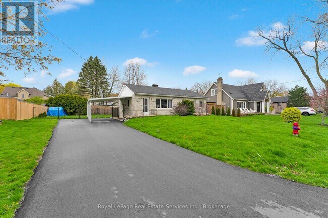 65-65 Cumming Ct in Hamilton, ON - Building Photo - Building Photo