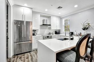 536 S mallory Cir in Delray Beach, FL - Building Photo - Building Photo