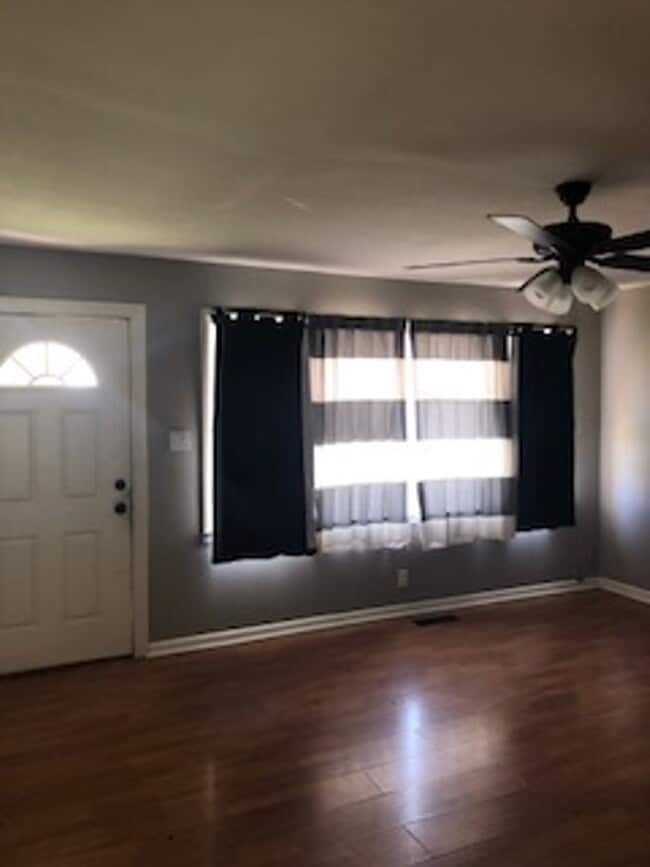 property at 5818 Jenny Lind Pl