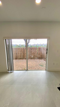 8362 NW 108th Ct in Doral, FL - Building Photo - Building Photo