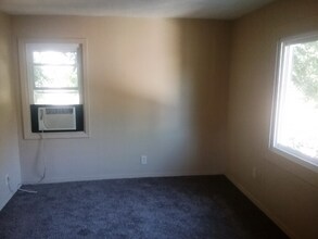 321 S Osage St-Unit -5 in Wichita, KS - Building Photo - Building Photo