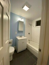 66 Beacon St, Unit 4 in Somerville, MA - Building Photo - Building Photo