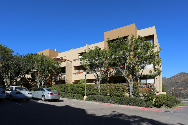 Lomas Del Cerro in San Diego, CA - Building Photo - Building Photo