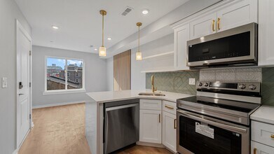 1432 Ogden St in Philadelphia, PA - Building Photo - Building Photo