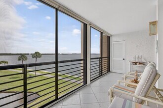 3382 NE Causeway Blvd in Jensen Beach, FL - Foto de edificio - Building Photo