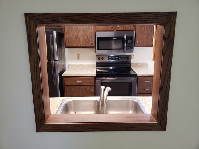 1918 E 3rd St, Unit A in Duluth, MN - Building Photo - Building Photo