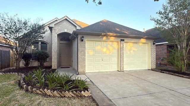 property at 2122 Thorn Berry Creek Ln