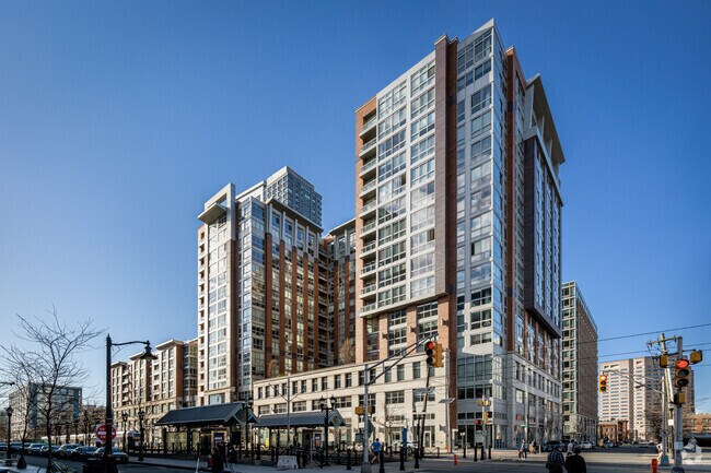 201 Marin Blvd, Unit 413 in Jersey City, NJ - Building Photo - Building Photo