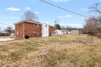 3830 Vogt Rd in Byrnes Mill, MO - Building Photo - Building Photo