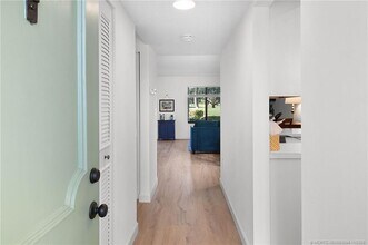 5111 SE Miles Grant Rd in Stuart, FL - Building Photo - Building Photo