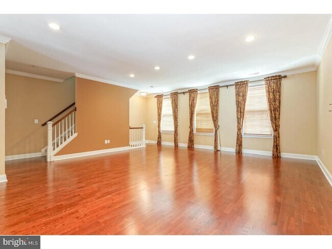 508 Captains Way in Philadelphia, PA - Building Photo - Building Photo