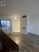 111 Riverside Dr E in Windsor, ON - Building Photo - Building Photo