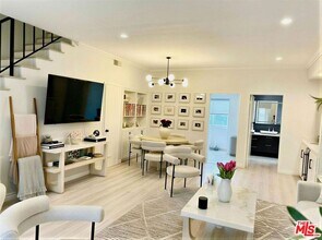 5139 Balboa Blvd in Los Angeles, CA - Foto de edificio - Building Photo