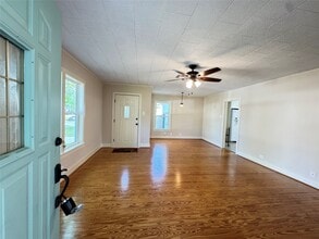 1901 Marjorie St in Brenham, TX - Building Photo - Building Photo