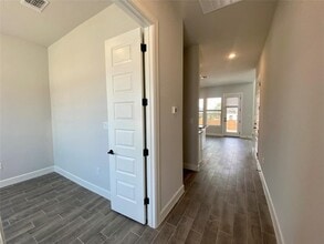 235 Kings Pne Dr in Dripping Springs, TX - Building Photo - Building Photo