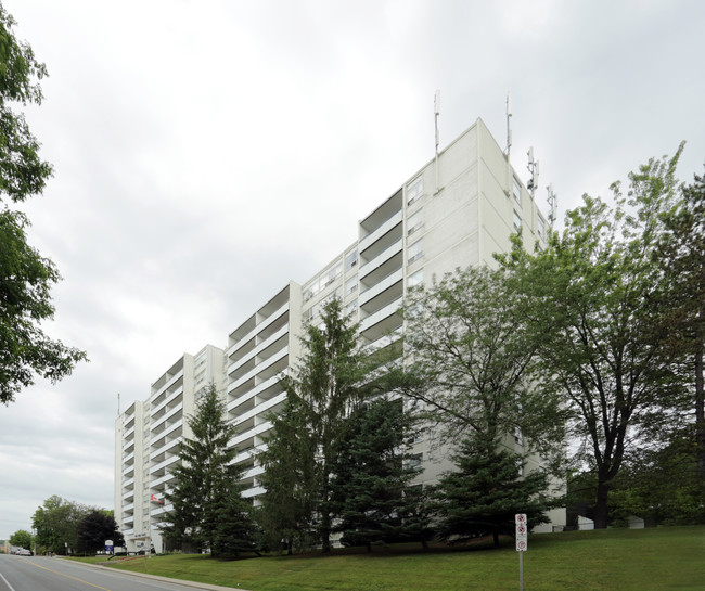 Westpark Towers in Hamilton, ON - Building Photo - Building Photo