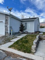 2058 Blue Grass Cir in West Wendover, NV - Building Photo