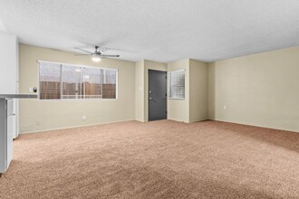 1030 Grand Ave-Unit -03 in Long Beach, CA - Building Photo - Building Photo