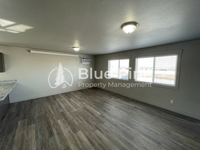 5850 Freedom Rd in Idaho Falls, ID - Building Photo - Building Photo