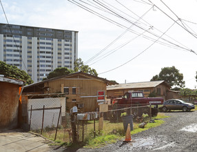 Kauhale Gardens in Honolulu, HI - Building Photo - Building Photo