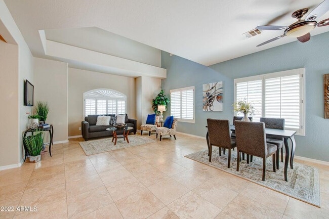 1120 S Ash Ave in Tempe, AZ - Building Photo - Building Photo