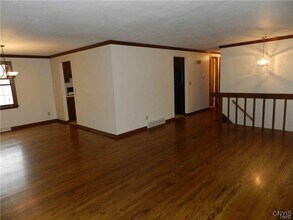 8786 Pasture Gate Ln in Baldwinsville, NY - Building Photo - Building Photo