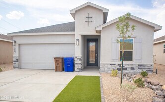 3007 San Jenaro Dr in Las Cruces, NM - Building Photo