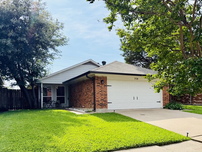 property at 759 Meadowcreek Ct