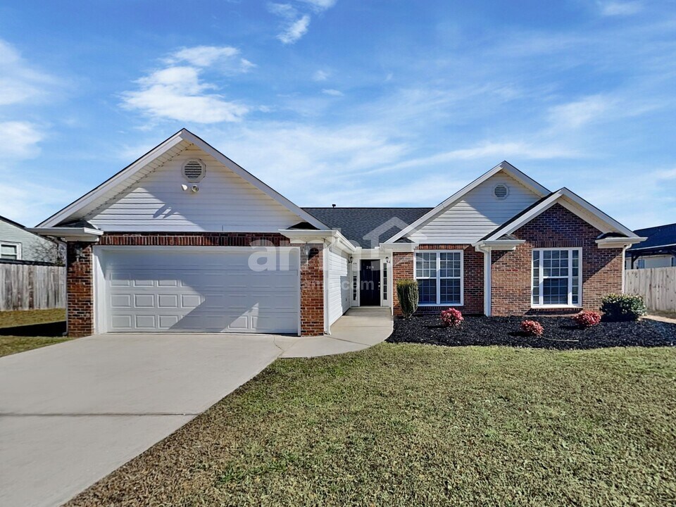 209 Jones Rd in Taylors, SC - Foto de edificio