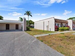 6300 South Pointe Blvd in Ft. Myers, FL - Building Photo - Building Photo