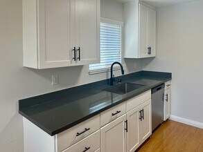 1210 Halford Ave in Santa Clara, CA - Building Photo - Building Photo