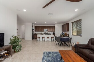 14269 W El Cortez Pl in Sun City West, AZ - Foto de edificio - Building Photo