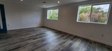 12648 Oxnard St in Los Angeles, CA - Building Photo - Building Photo