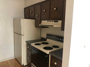 1208 Bush River Rd in Columbia, SC - Building Photo - Building Photo
