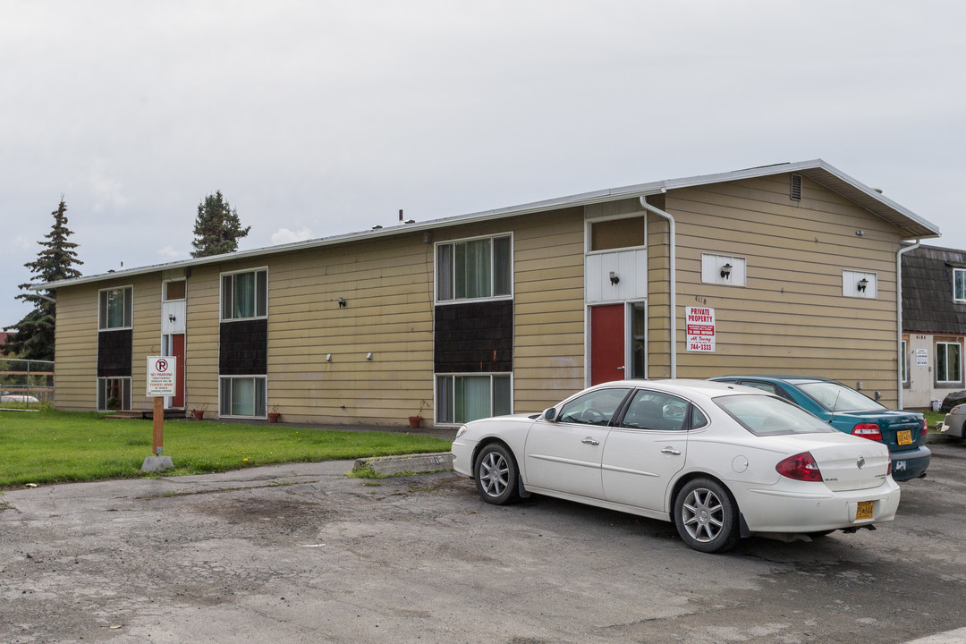 4118 San Roberto Ave in Anchorage, AK - Building Photo